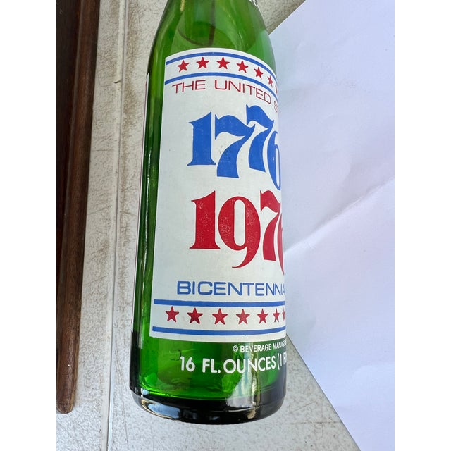 1970s 1976 - 7up Bottle Commemorates America 200 Birthday For Sale - Image 5 of 7