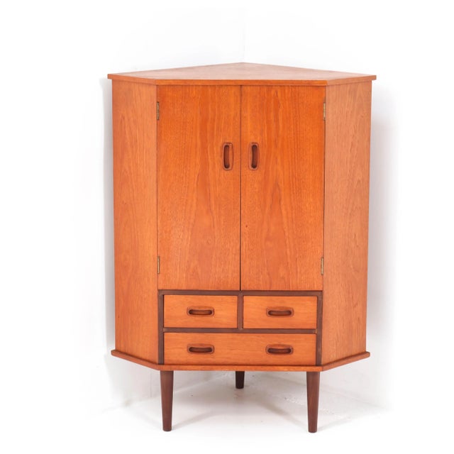 Mid-Century Teak Corner Cabinet, 1960s For Sale - Image 4 of 9