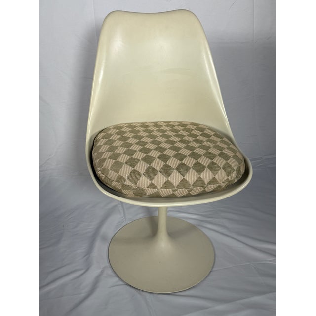 Mid-Century Modern Tulip Chair by Eero Saarinen for Knoll, 1960's, Mid-Century For Sale - Image 3 of 12