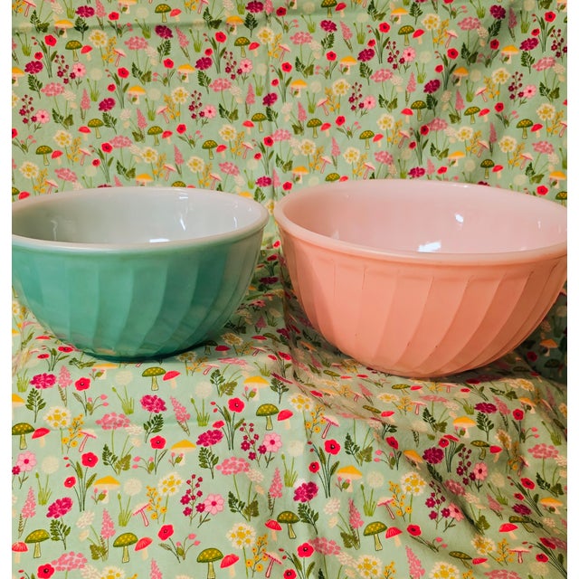 Beautiful, durable mixing and serving bowls. These two bowls are part of the rainbow collection manufacturerd by Anchor...