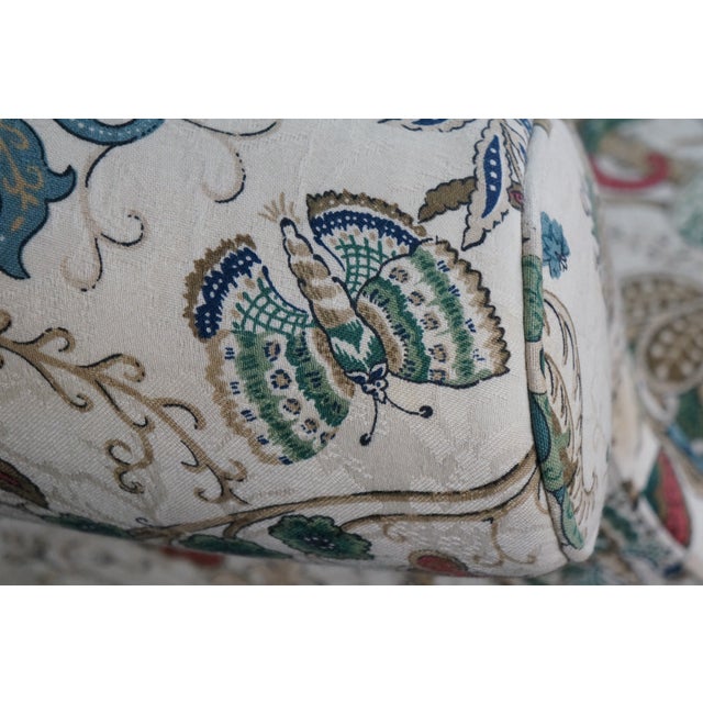 Late 20th Century Earls of High Point Chippendale Mahogany Camelback Settee Loveseat Crewel Fabric For Sale - Image 16 of 18