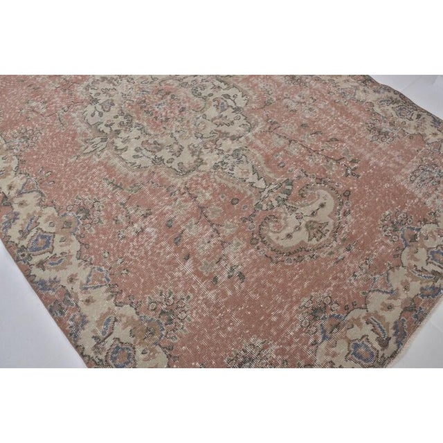 1950s Vintage Distressed Anatolian Area Rug, Faded Terracotta and Grey-Blue Floral Medallion For Sale - Image 5 of 10