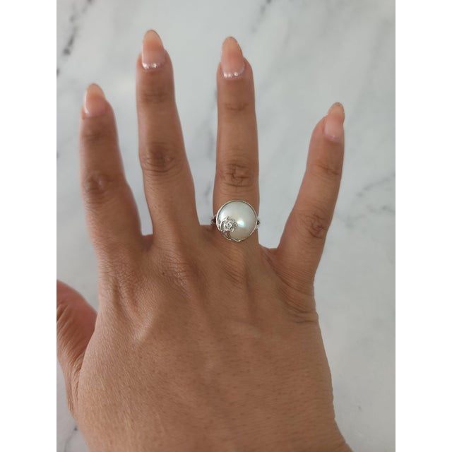 ♥ Product Summary ♥ Main Stone: Mabe Pearl & Diamond Pearl Size: 13-14MM Band Material: 14k White Gold
