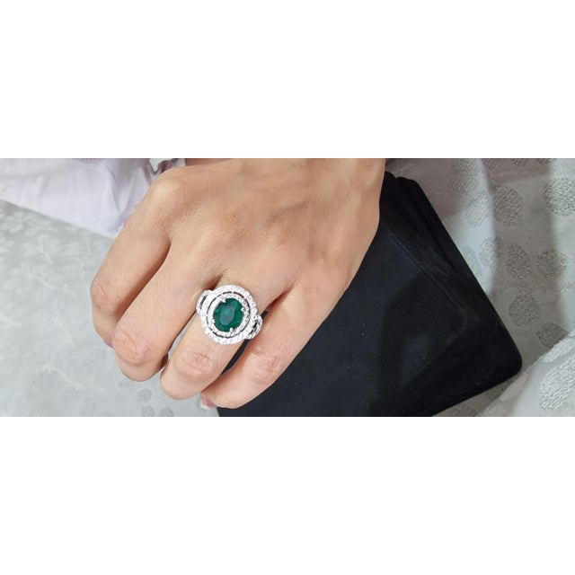 3.36 Carats Natural Zambian Emerald Ring with 1.01 Carats Diamonds and 14k Gold For Sale - Image 4 of 18