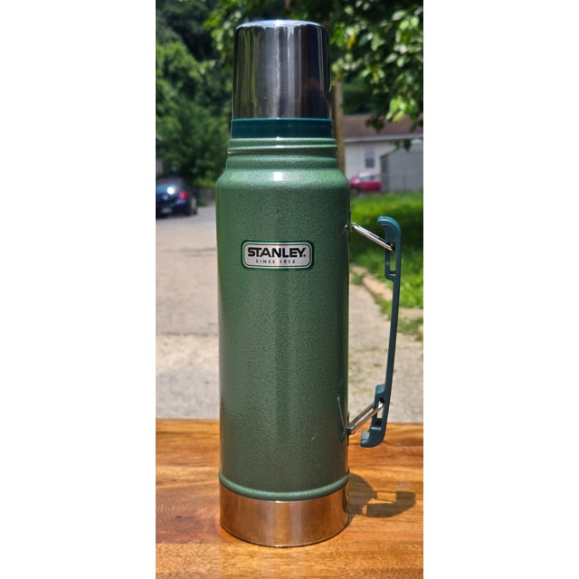 Vintage Stanley Classic Green Thermos Bottle With Original Handle, Since 1913 For Sale - Image 16 of 18