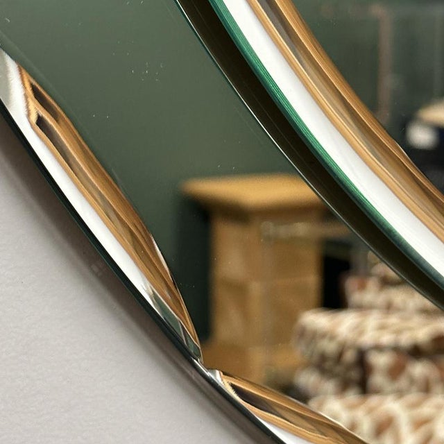 Italian Oval Mirror with Faceted Glass Frame from Crystal Arte, 1970s For Sale - Image 4 of 16