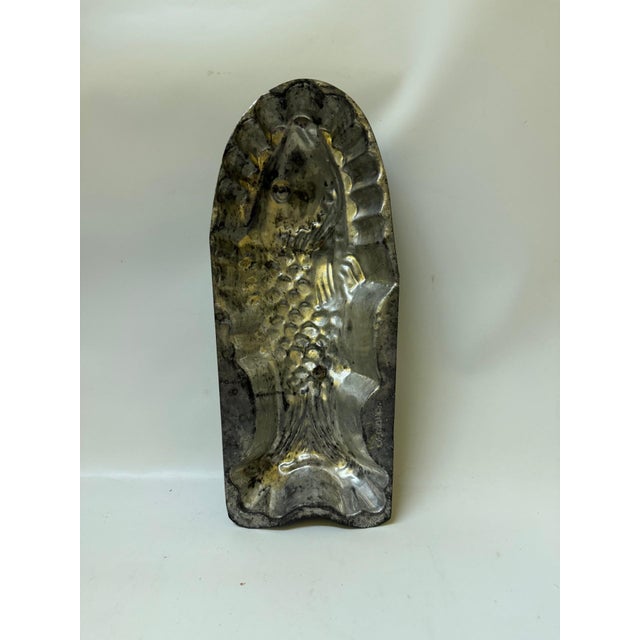 Early 20th Century Antique Kreamer Tin Fish Mold – 12" Early 20th Century Americana Kitchen Decor For Sale - Image 5 of 11