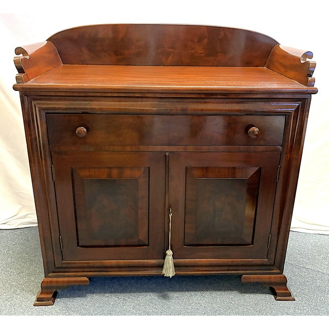 American Mid 20th Century Mahogany Dry Sink Cabinet With Backsplash, Lock & Key For Sale - Image 3 of 18
