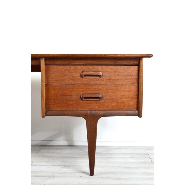 Teak Desk attributed to John Herbert for A. Younger Ltd., 1960s For Sale - Image 4 of 10
