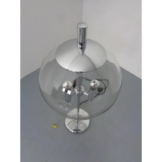 Glass and Chrome-Plated Ball Table Lamp, Italy, 1960s For Sale - Image 11 of 16