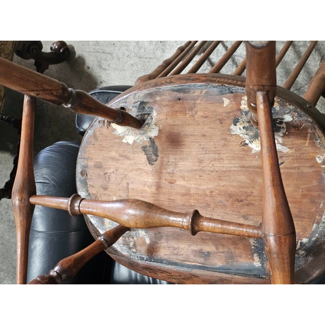 Antique 18th Century Fan Back Windsor Arm Chair Benchmade Carved Knuckles For Sale - Image 10 of 10