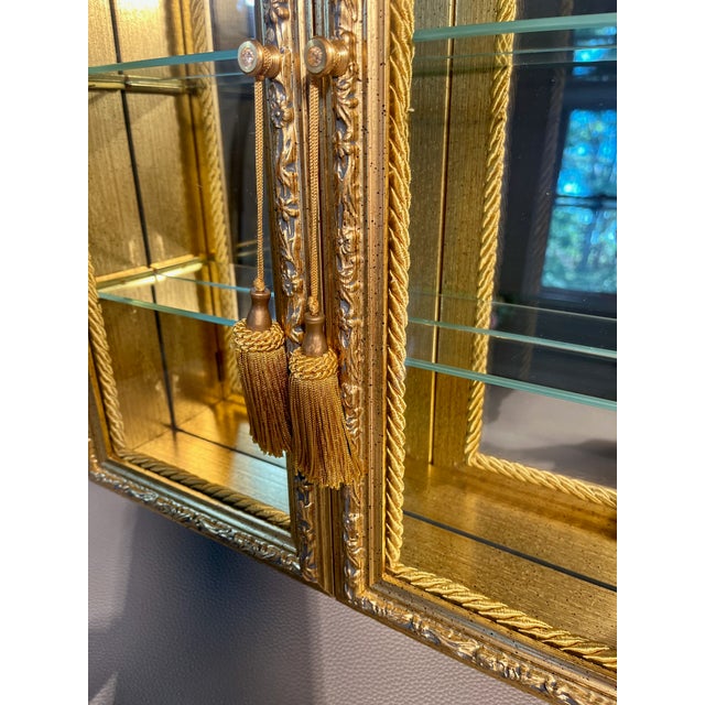 Rococo Curio Cabinet by Creazioni Artistiche Italy Wall Mount Gilt Wood For Sale - Image 4 of 7