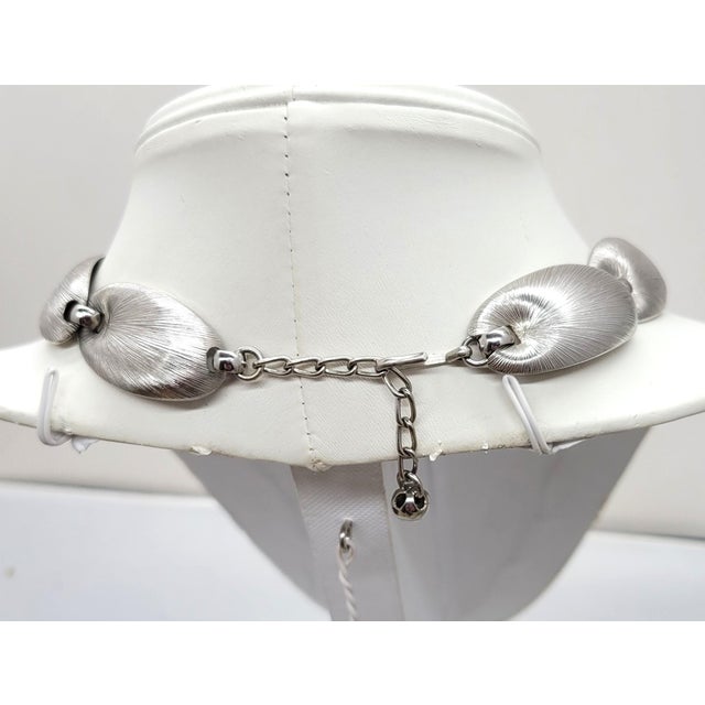 Napier Vintage 1950s Signed Napier Book Piece Silvertone Florentine Finish Oval Link Necklace For Sale - Image 4 of 8