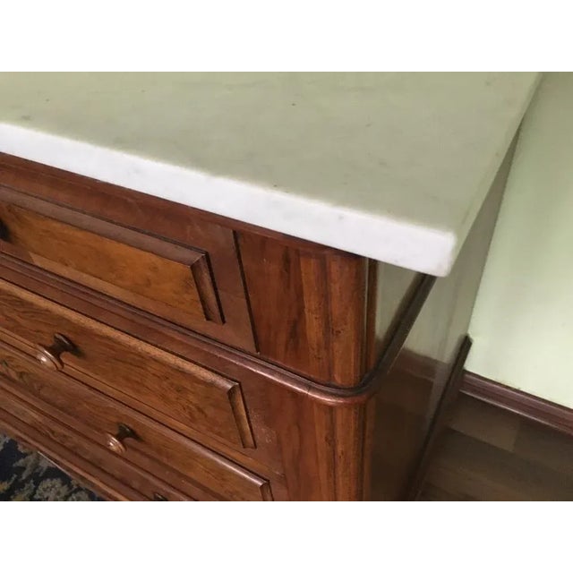 Walnut Chest of Drawers with White Marble Top, 1900s For Sale - Image 12 of 17