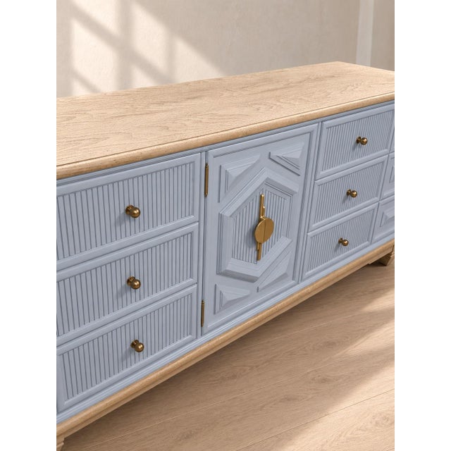 1980s Professionally Refinished Thomasville Solid Wood 9-Drawer Dresser For Sale - Image 5 of 11
