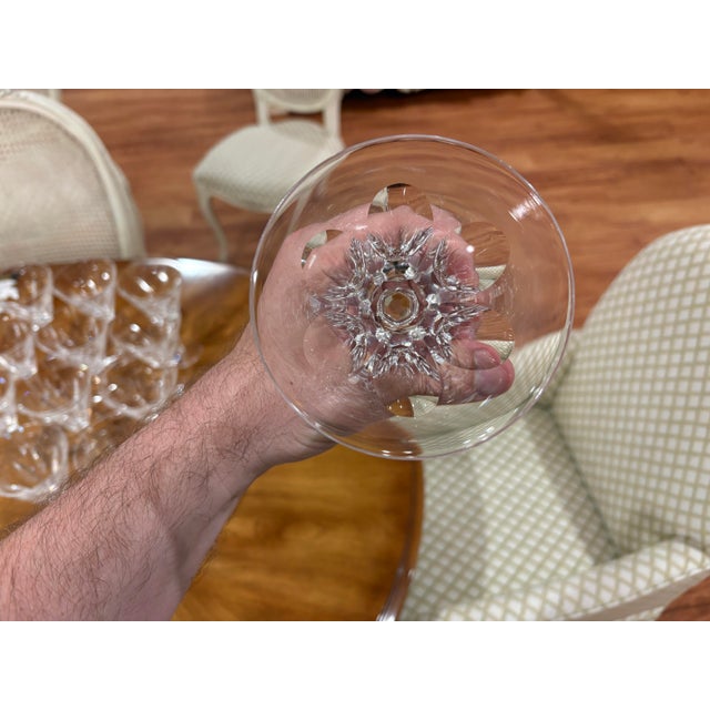Waterford Crystal 1990s Waterford Ashleigh 7" Claret Wine Glasses - Discontinued Cut Starburst Foot Pattern - Set of 12 For Sale - Image 4 of 6