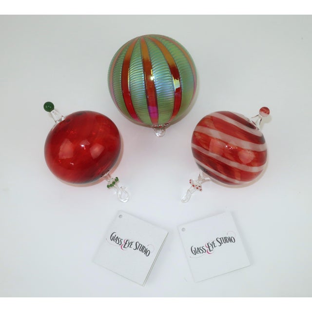 Glass Glass Eye Studio Art Glass Christmas Holiday Ornaments, Set of 3 For Sale - Image 7 of 10