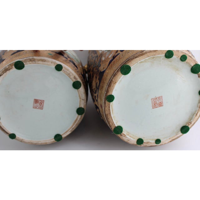 Mid 20th Century Pair Large 18" Chinese Porcelain Vases Cobalt Blue Gold Hunt Scene Chinoiserie For Sale - Image 13 of 18
