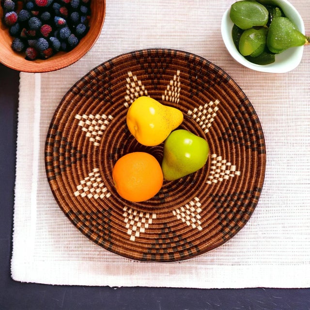 African African Rwanda Woven Sweetgrass and Sisal Wall Hanging Basket For Sale - Image 3 of 9