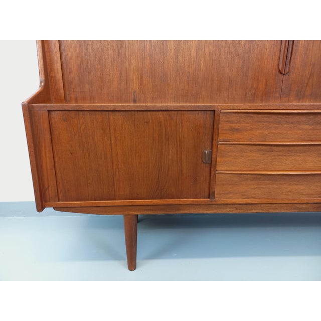 Tan Vintage Scandinavian Sideboard by Ib Kofod-Larsen for Faarup Møbelfabrik, 1960s For Sale - Image 8 of 18