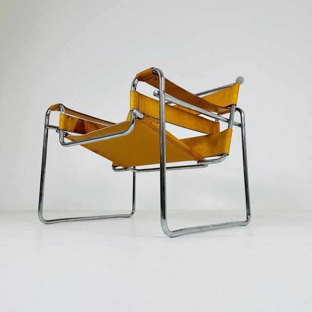 Cognac B3 Chair in Leather and Metal by Marcel Breuer, 1990s For Sale - Image 10 of 11