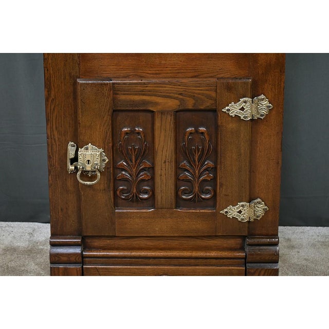 Wood Small Cooler in Oak For Sale - Image 7 of 18