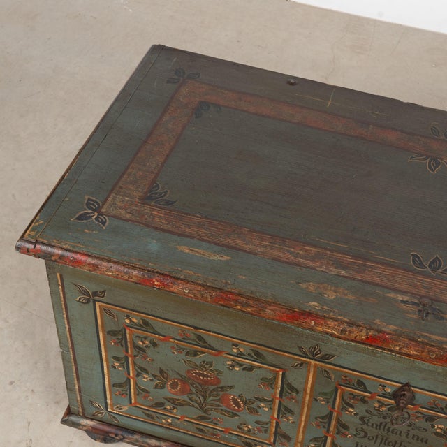 1836 Hungarian Original Hand-Painted Teal Flat Top Pine Trunk For Sale - Image 4 of 18