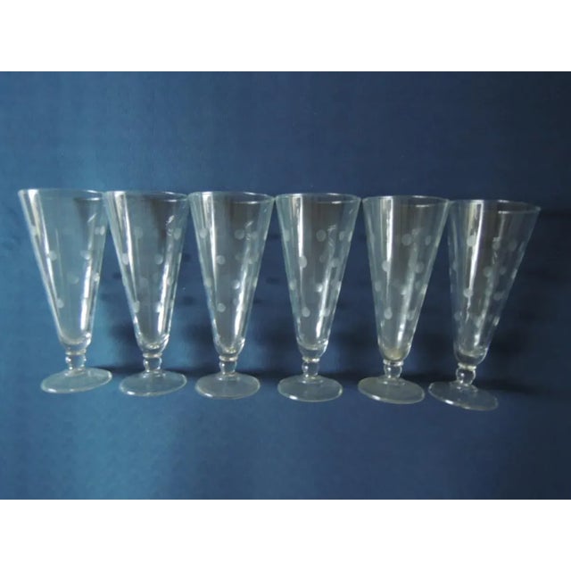 Mid-Century Modern Anchor Hocking Frosted Coin Dot Etched Pilsner Glasses - Set of 6 For Sale - Image 3 of 13