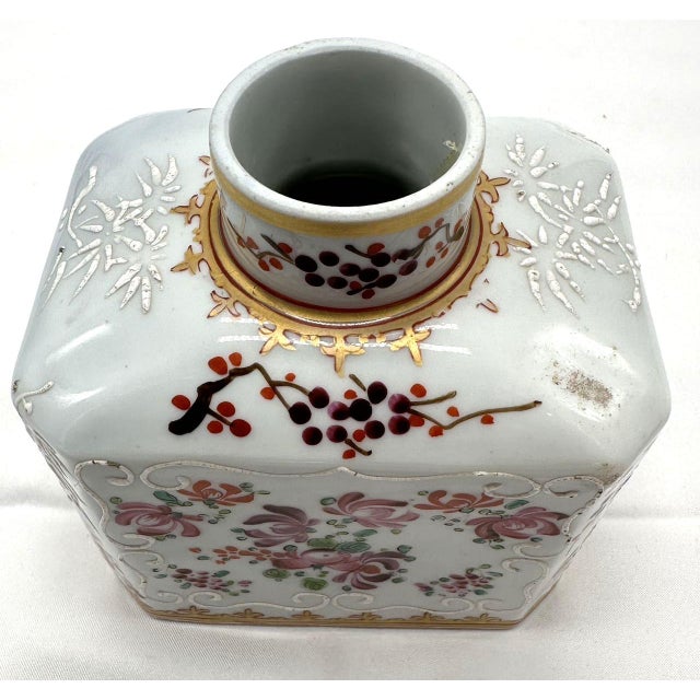 Vintage Armorial Porcelain Tea Caddy - George III Royal Arms This exquisitely detailed porcelain vessel is a premier...