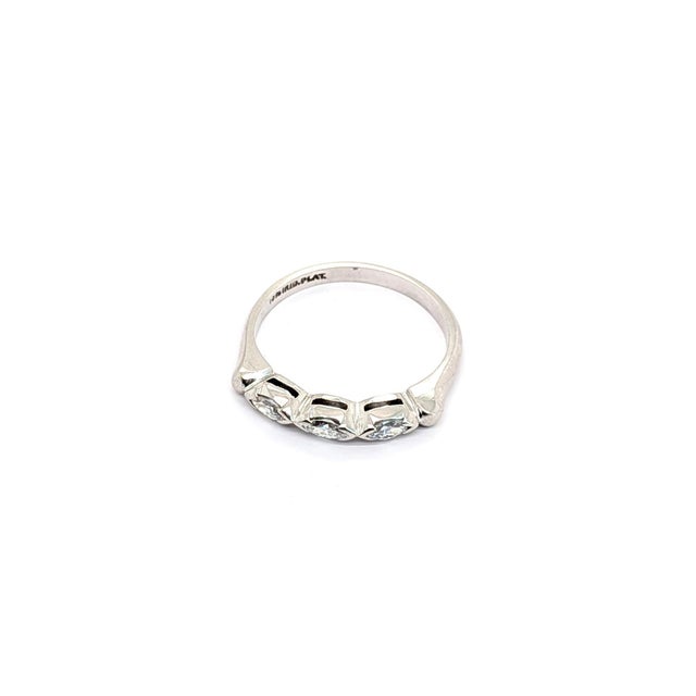 Stone Information - --------------------------------------------- Primary Stone(s): Diamond - Stone Grading: - Origin:...