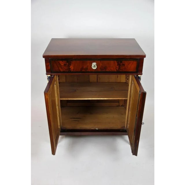Wood Empire German Mahogany Commode with Gilt Caryatids, 1820s For Sale - Image 7 of 18