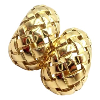 Vintage Tiffany & Co. Vannerie Basket Weave Yellow Gold Hoop Earrings, A Pair For Sale