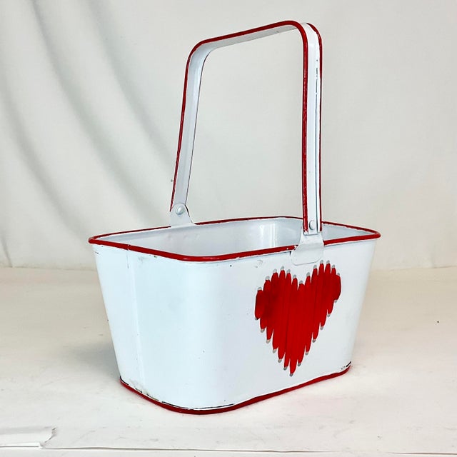 1970s Vintage Art Deco Boho Chic Tole & Ribbon Valentine Heart Basket. For Sale - Image 4 of 9