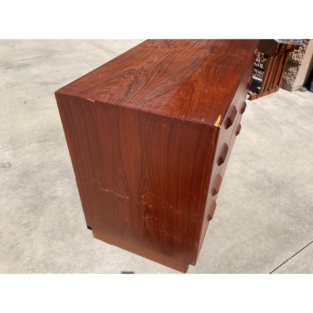 1960s Authentic Danish Teak Chest of Drawers by Søborg Møbelfabrik, Mid-Century Modern, 1960 For Sale - Image 5 of 12
