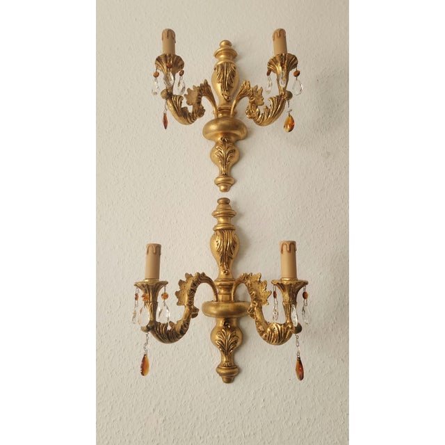 Antique Florentine Wall Lamp in Wood and Hand-Carved Gilded in Gold Leaf with Crystal Pendants, Italy, 1950s For Sale - Image 14 of 18