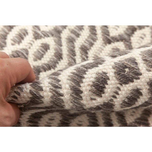 Modern Contemporary White and Gray Flat-Weave Wool Rug by Doris Leslie Blau For Sale - Image 3 of 10
