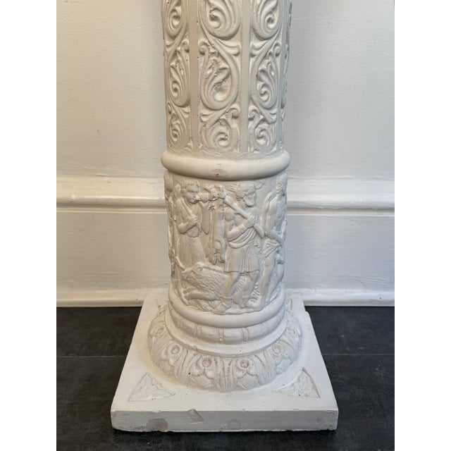 Hollywood Regency Vintage 1980s Romanesque Hunt Design Column Pedestal Plant Stand For Sale - Image 3 of 16