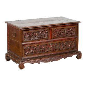 Early 20th Century Hand-Carved Floral Décor Madurese Treasure Chest