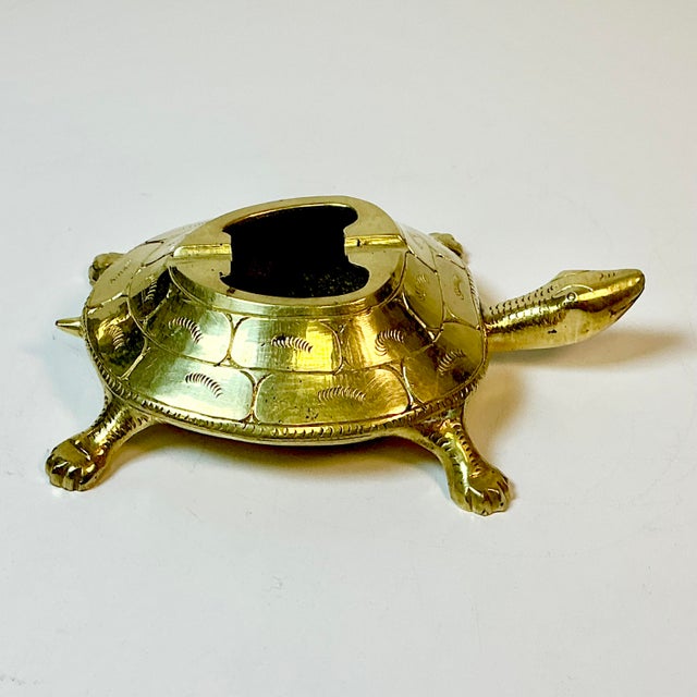 1960s 1960s Vintage Coastal Hollywood Regency Boho Chic Brass Turtle Ashtray For Sale - Image 5 of 11