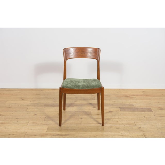 Wood Mid-Century Teak Model 26 Dining Chairs by Henry Kjærnulf for Korup Stolefabrik, Denmark, 1960s, Set of 4 For Sale - Image 7 of 18