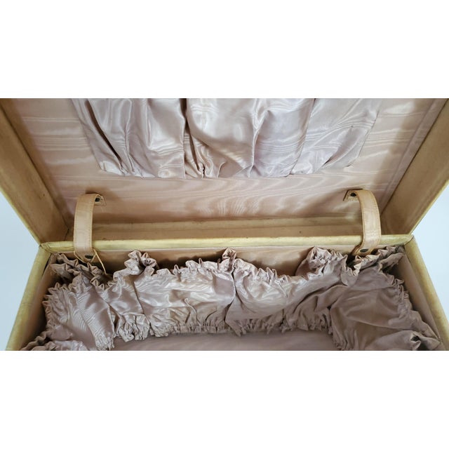 1920s Vellum Steamer Travel Storage Trunk With Provenance For Sale - Image 15 of 18