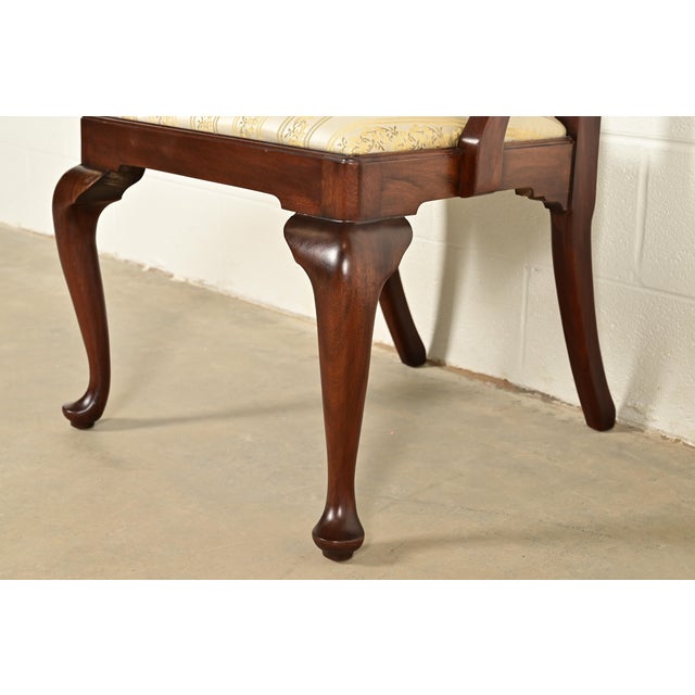 Henkel Harris Queen Anne Solid Mahogany Dining Chairs, Set of Eight For Sale - Image 11 of 16