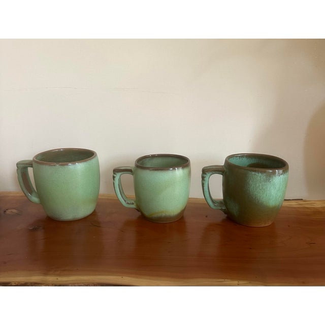 Vintage Mid-Century Green Drip Glaze Frankoma Stoneware Mug Set – Set of 3 For Sale - Image 4 of 4