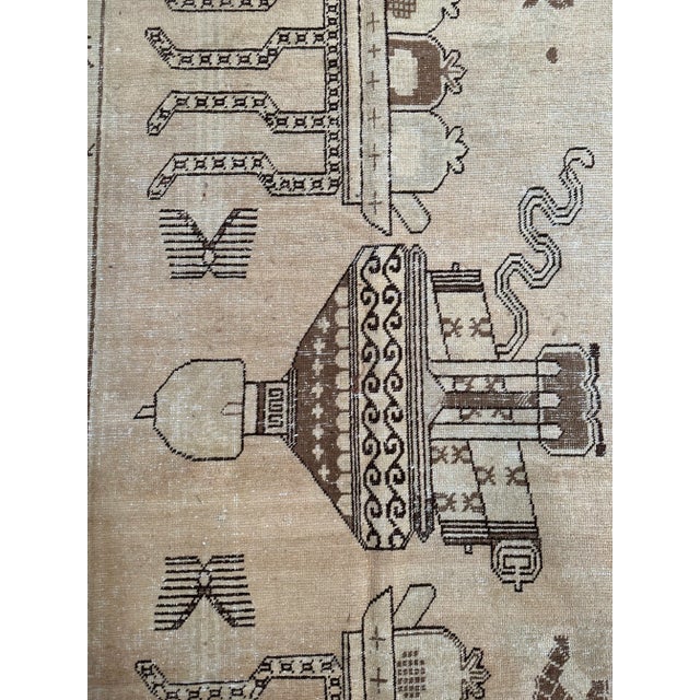 Antique Samarkand Rugs: The desert oasis of Khotan was an important stop on the Silk Road. The people of Khotan were...