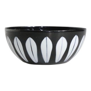 Small Catherineholm Lotus Bowl in Graphic Black and White Enamel For Sale