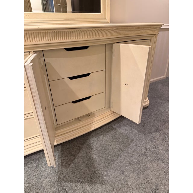 French Provincial Stanley Furniture (Made in Usa) French Provincial Bedroom Dresser With Mirror For Sale - Image 3 of 5
