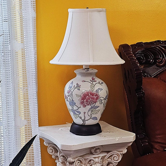 Vintage Chinoiserie Floral Porcelain Table Lamp With Hand-Painted Botanical Design For Sale - Image 17 of 18