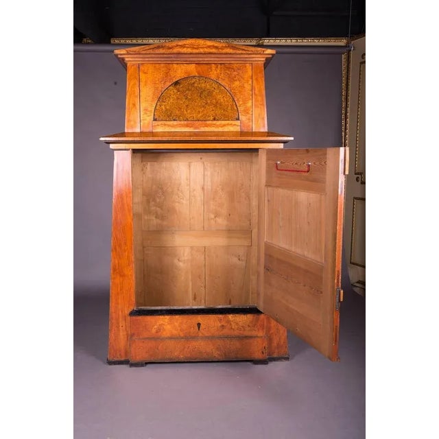 Early 19th Century Biedermeier Mahogany Pyramid Cupboard For Sale - Image 3 of 11