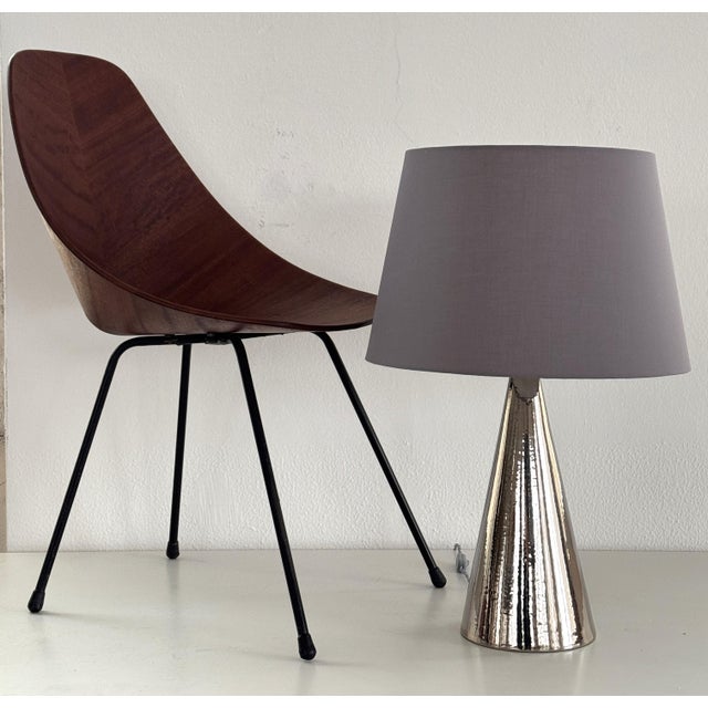 1960s Mid-Century Modern Italian Ceramic Table Lamp in Silver Metallic from Ugo Zaccagnini, 1960s For Sale - Image 5 of 15