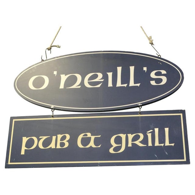 Blue Irish Double-Sided Hanging Oneil's Oneil's Pub & Grill Sign, 1970s For Sale - Image 8 of 8